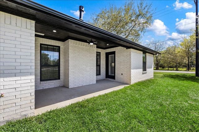 14103 W 3rd Street, Santa Fe, TX 77517