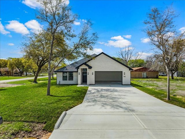 14103 W 3rd Street, Santa Fe, TX 77517