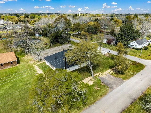 14103 W 3rd Street, Santa Fe, TX 77517