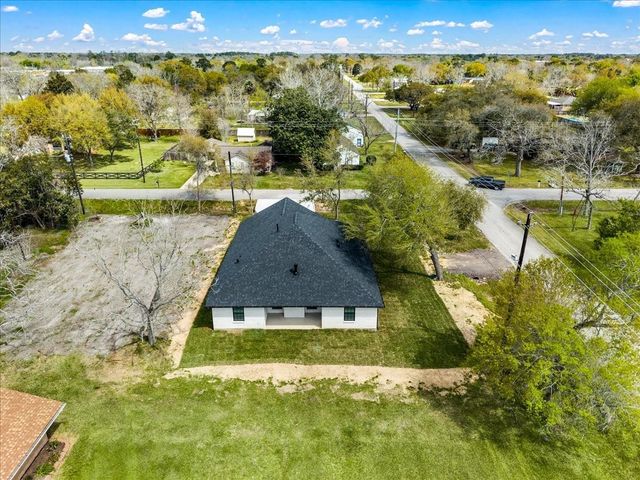 14103 W 3rd Street, Santa Fe, TX 77517