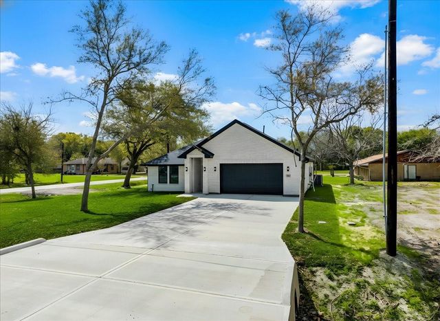 14103 W 3rd Street, Santa Fe, TX 77517