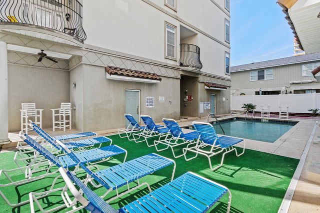 213 76th Ave N Apt C, Myrtle Beach, SC 29572