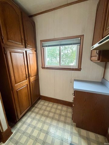 200 E Berry Street, Middlebury, IN 46540