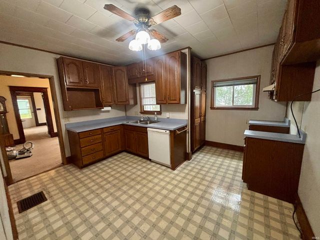 200 E Berry Street, Middlebury, IN 46540