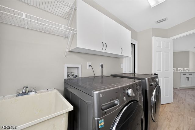 9132 Bryant RD, Fort Myers, FL 33967