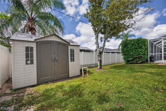 9132 Bryant RD, Fort Myers, FL 33967