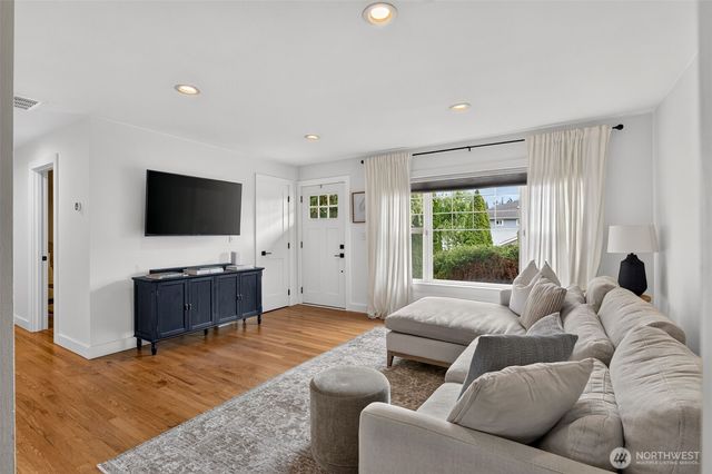 6014 Fleming Street, Everett, WA 98203