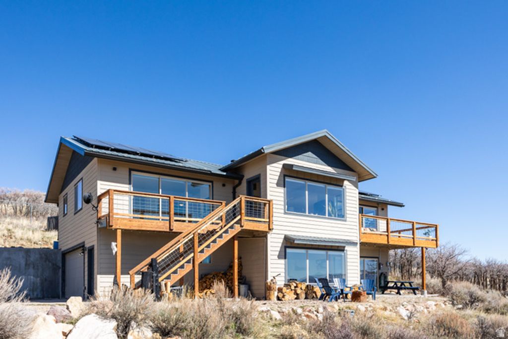 Image 1 of property listing at 277 E CRESTVIEW DR, Wanship, UT 84017