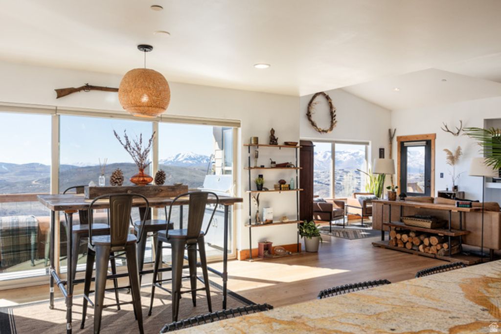 Image 15 of property listing at 277 E CRESTVIEW DR, Wanship, UT 84017