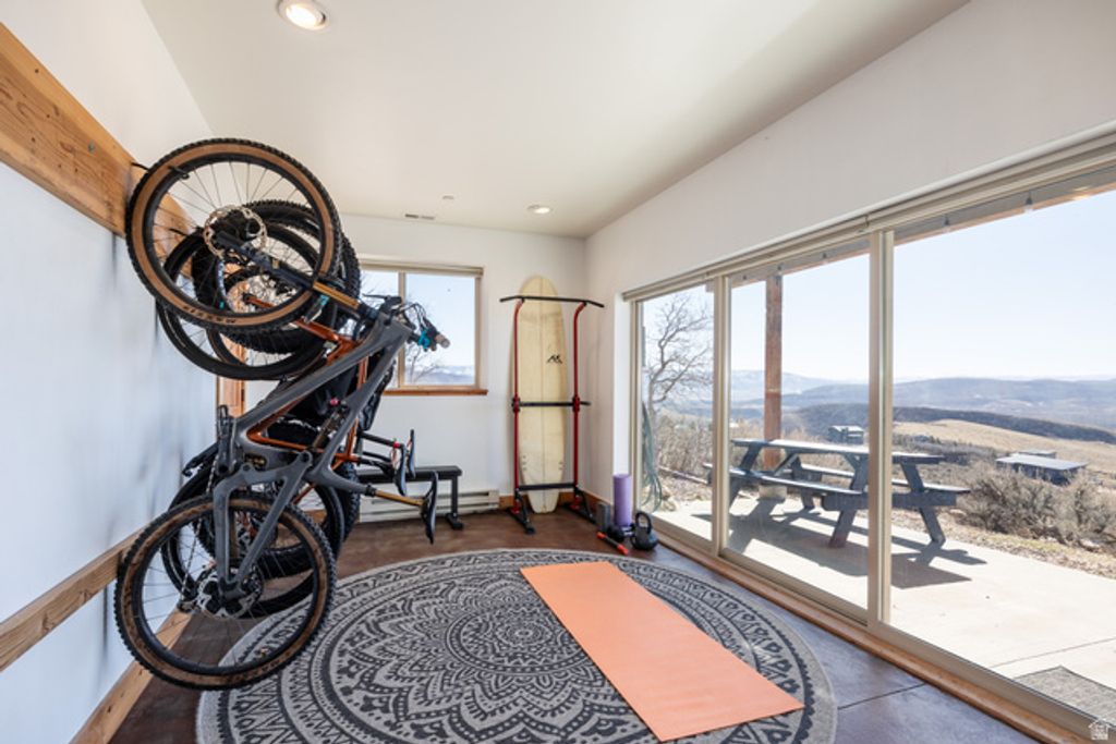 Image 27 of property listing at 277 E CRESTVIEW DR, Wanship, UT 84017