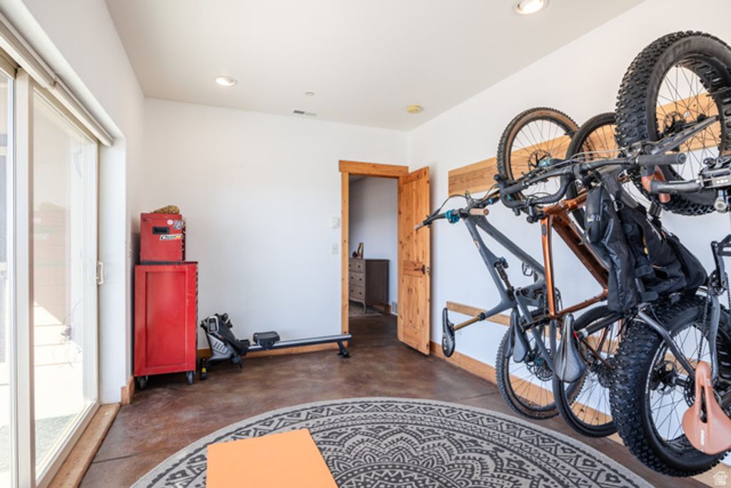 Image 28 of property listing at 277 E CRESTVIEW DR, Wanship, UT 84017