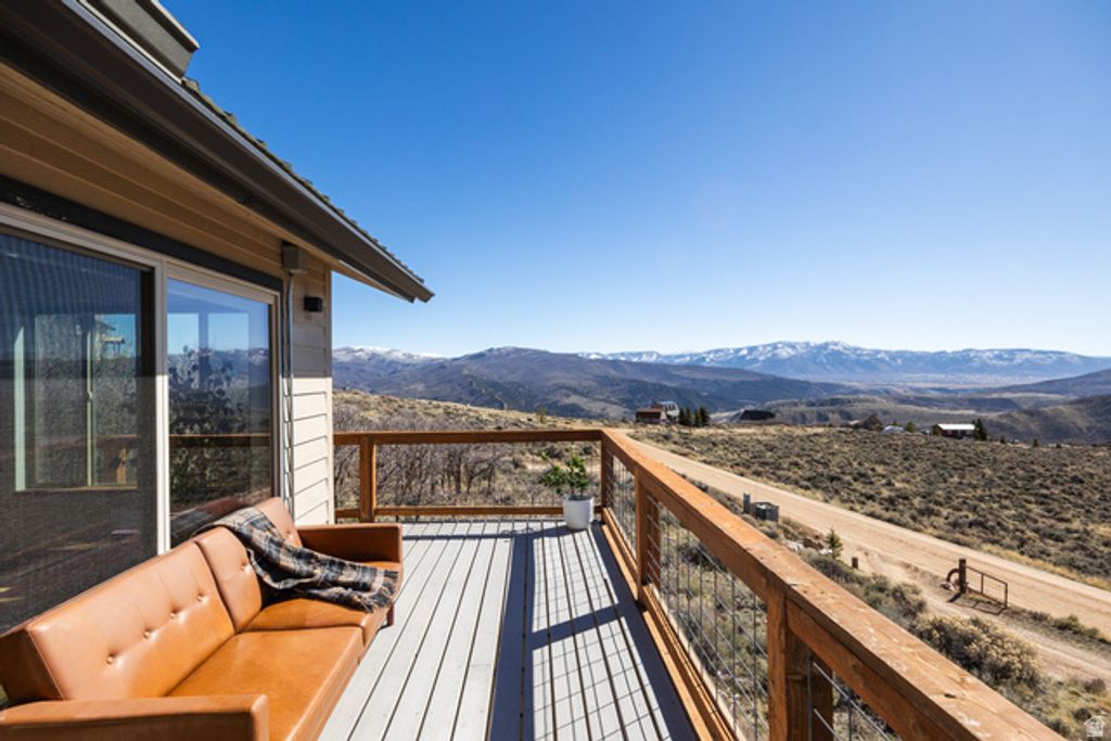 Image 34 of property listing at 277 E CRESTVIEW DR, Wanship, UT 84017