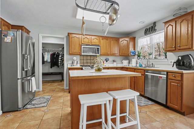 5929 E DE Avenue, Kalamazoo, MI 49004