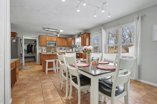 5929 E DE Avenue, Kalamazoo, MI 49004