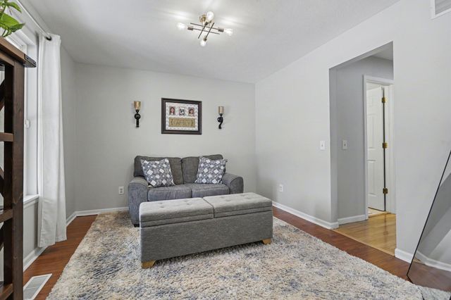 5929 E DE Avenue, Kalamazoo, MI 49004