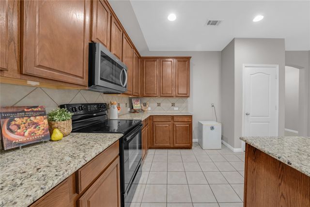 2756 Cresent Lake Drive, Little Elm, TX 75068