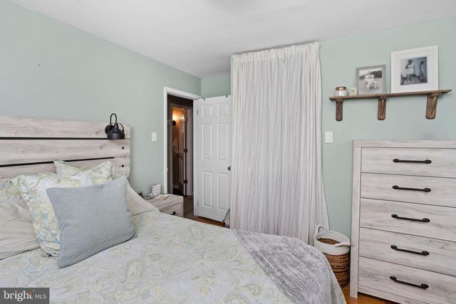 92 BAKER BLVD, Marlton, NJ 08053