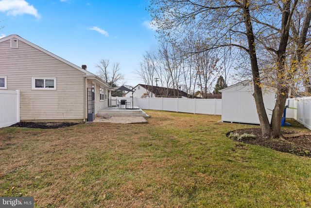 92 BAKER BLVD, Marlton, NJ 08053