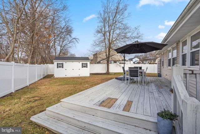 92 BAKER BLVD, Marlton, NJ 08053