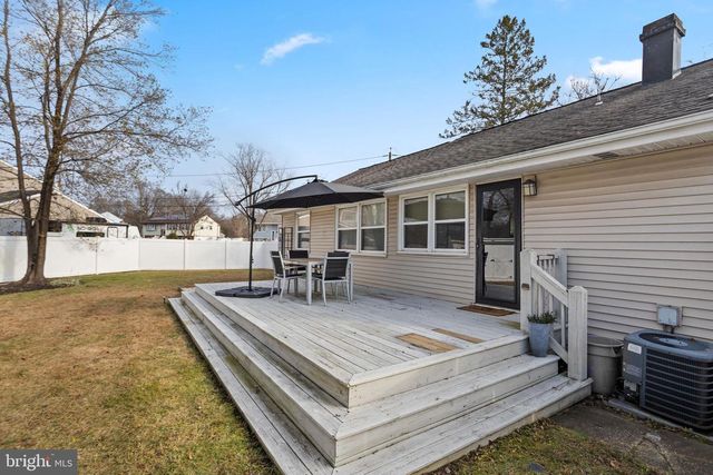 92 BAKER BLVD, Marlton, NJ 08053