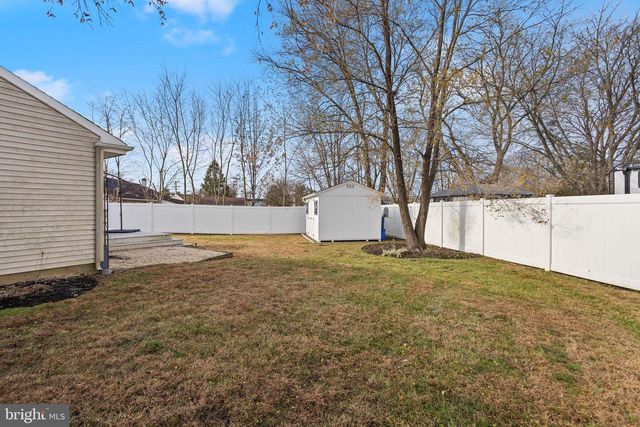 92 BAKER BLVD, Marlton, NJ 08053