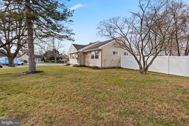 92 BAKER BLVD, Marlton, NJ 08053