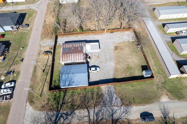 312 Godfrey Avenue, Colbert, OK 74733