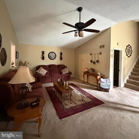 527 DOVER CIR, Glassboro, NJ 08028