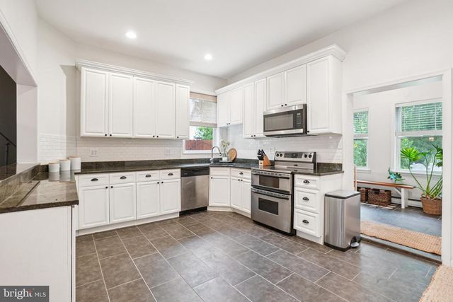3206 5TH ST SE, Washington, DC 20032