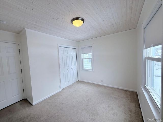 2056 Columbia Road, Berkley, MI 48072