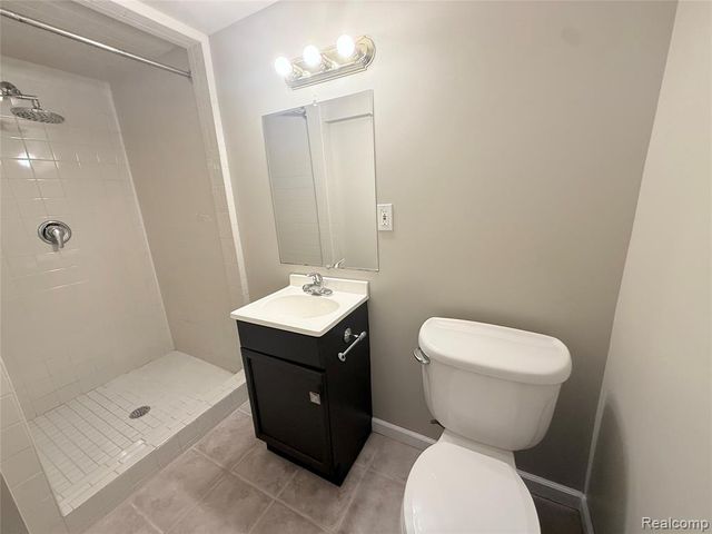 2056 Columbia Road, Berkley, MI 48072