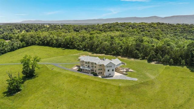 368 Ridge Hollow RD, Edinburg, VA 22824