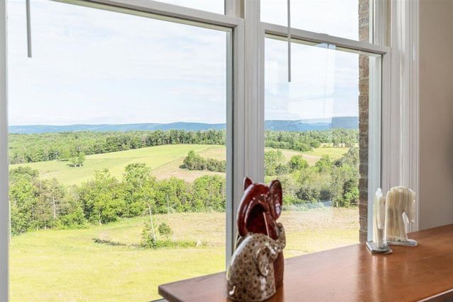 368 Ridge Hollow RD, Edinburg, VA 22824