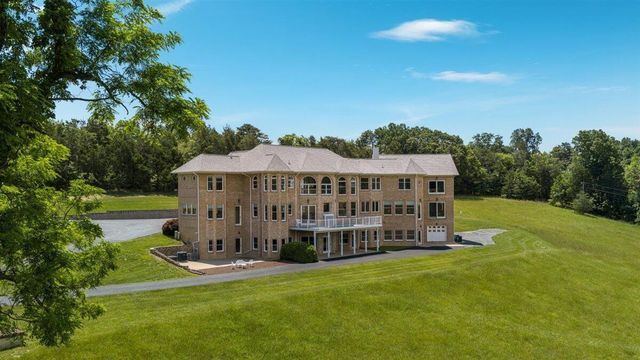 368 Ridge Hollow RD, Edinburg, VA 22824