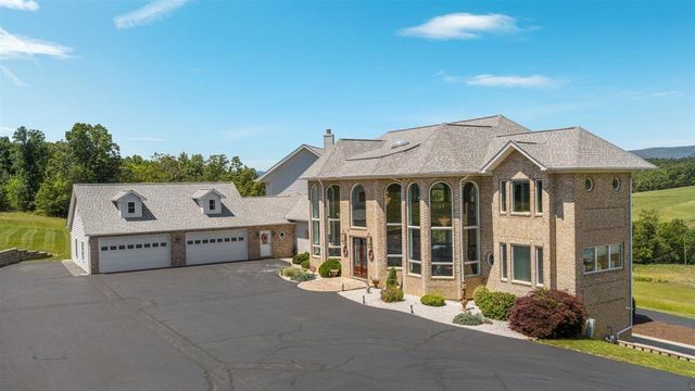 368 Ridge Hollow RD, Edinburg, VA 22824