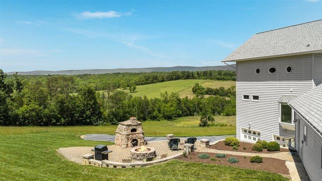 368 Ridge Hollow RD, Edinburg, VA 22824