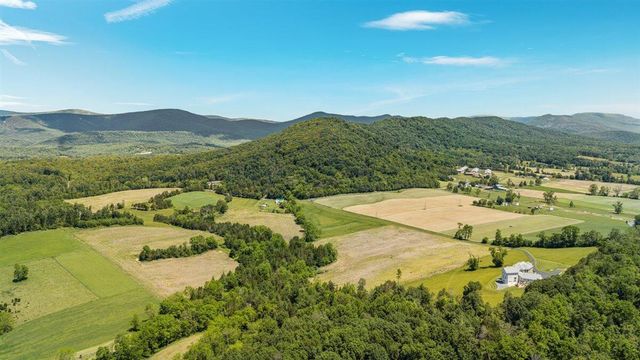 368 Ridge Hollow RD, Edinburg, VA 22824