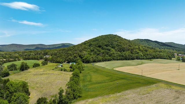 368 Ridge Hollow RD, Edinburg, VA 22824