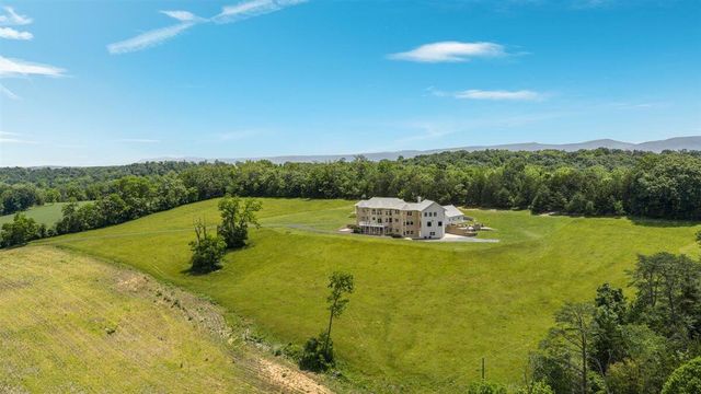 368 Ridge Hollow RD, Edinburg, VA 22824