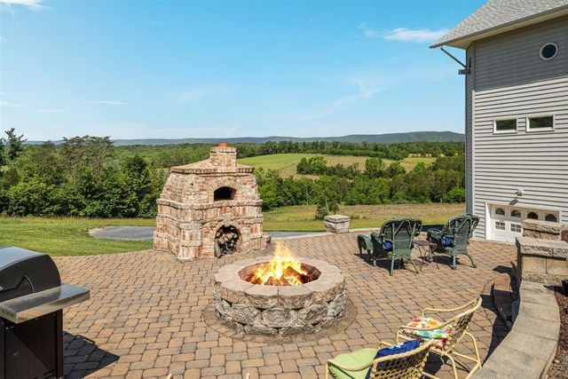 368 Ridge Hollow RD, Edinburg, VA 22824