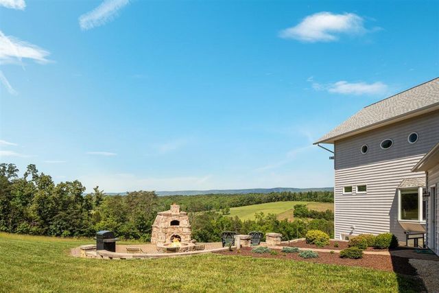 368 Ridge Hollow RD, Edinburg, VA 22824