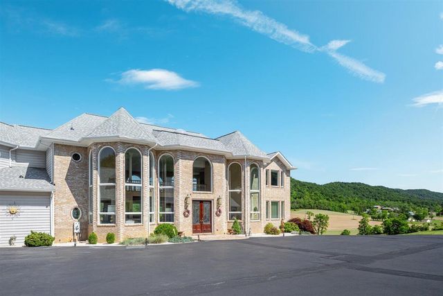 368 Ridge Hollow RD, Edinburg, VA 22824