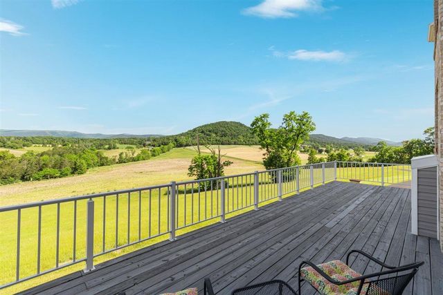 368 Ridge Hollow RD, Edinburg, VA 22824