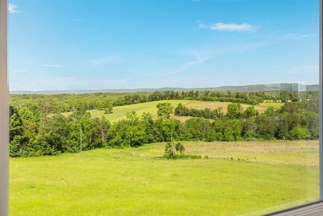 368 Ridge Hollow RD, Edinburg, VA 22824