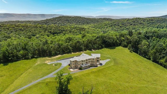 368 Ridge Hollow RD, Edinburg, VA 22824