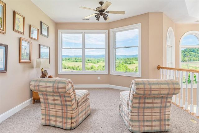 368 Ridge Hollow RD, Edinburg, VA 22824