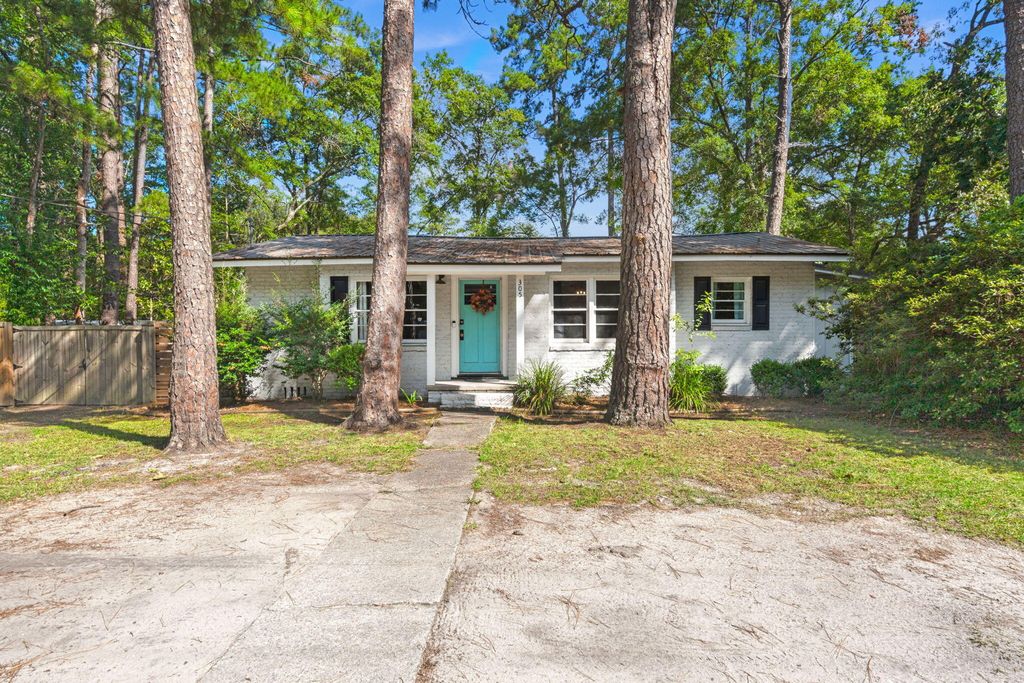 305 Forest Circle, Walterboro, SC 29488