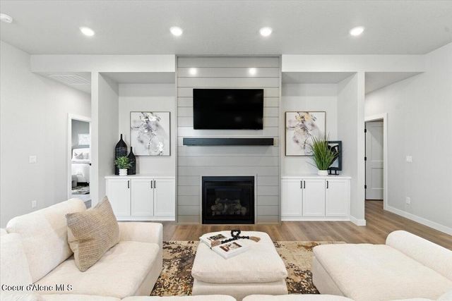 6715 N Alecat St, Coeur D'alene, ID 83815