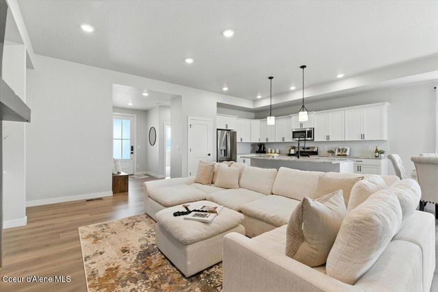 6715 N Alecat St, Coeur D'alene, ID 83815