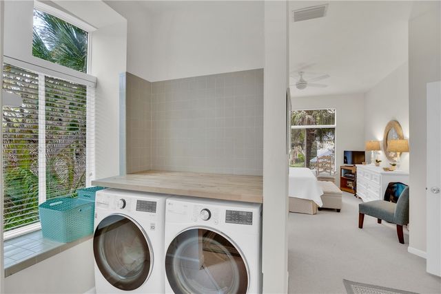 1315 Winding Oaks Circle E 905, Vero Beach, FL 32963